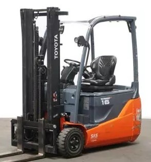 Toyota electric forklift for warehouse operations