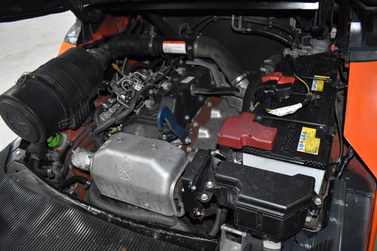 Toyota_8FD50_5000kg_1