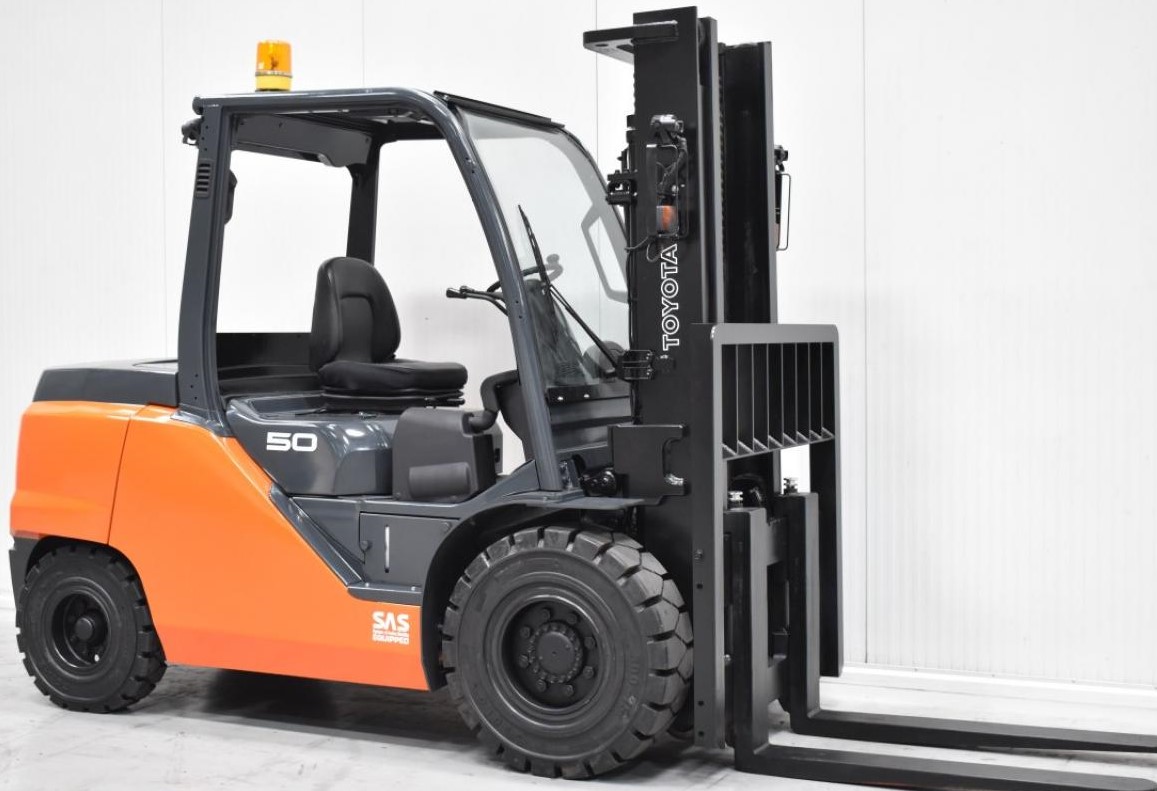 5 Ton Diesel Forklift in Dubai,Abu Dhabi, Sharjah